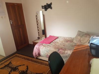 Apartment / Flat For Rent in Rietondale, Pretoria